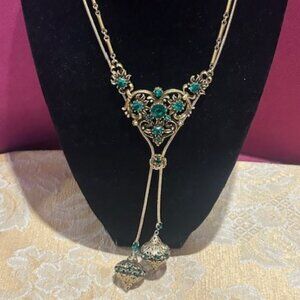 ❤️❤️CORO Victorian Revival Heart Gold Tone Green Rhinestone NECKLACES